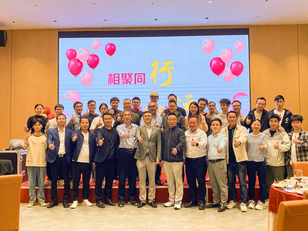 团队合照.jpg